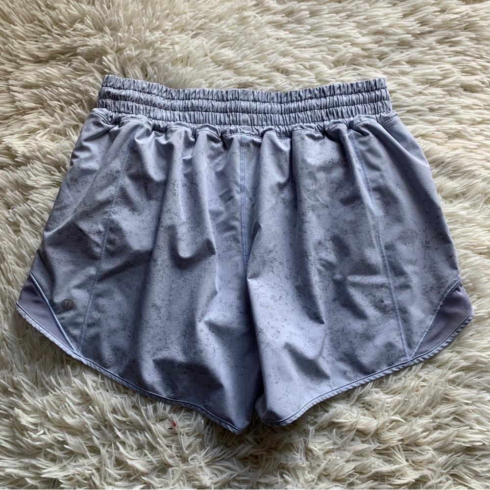 Lululemon Hotty Hot High-Rise Lined Short 4"